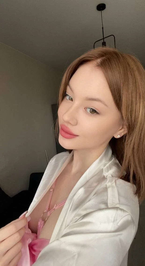 XXX Porn Photo of Nude DevilWearsPradaa 8