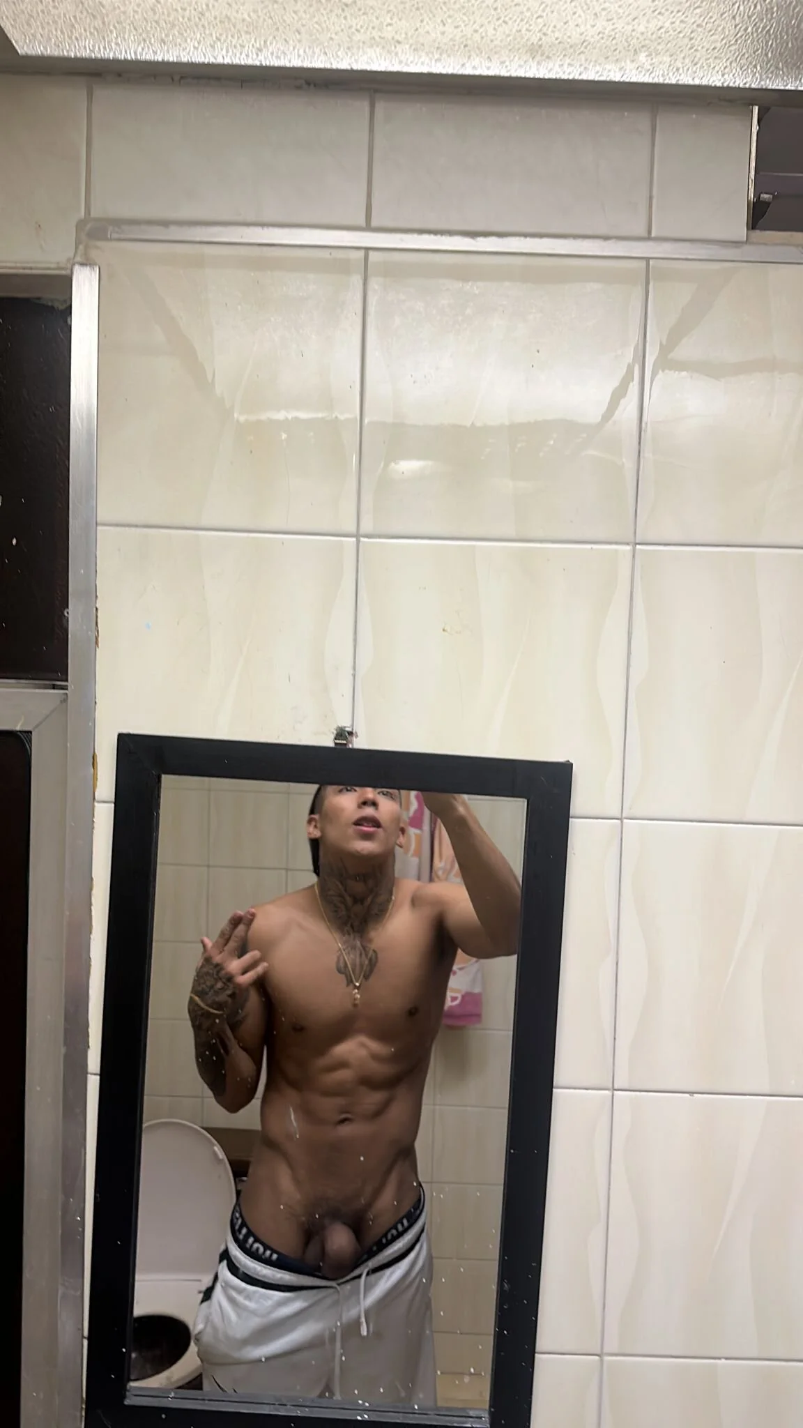 XXX Porn Photo of Nude sendfer 9
