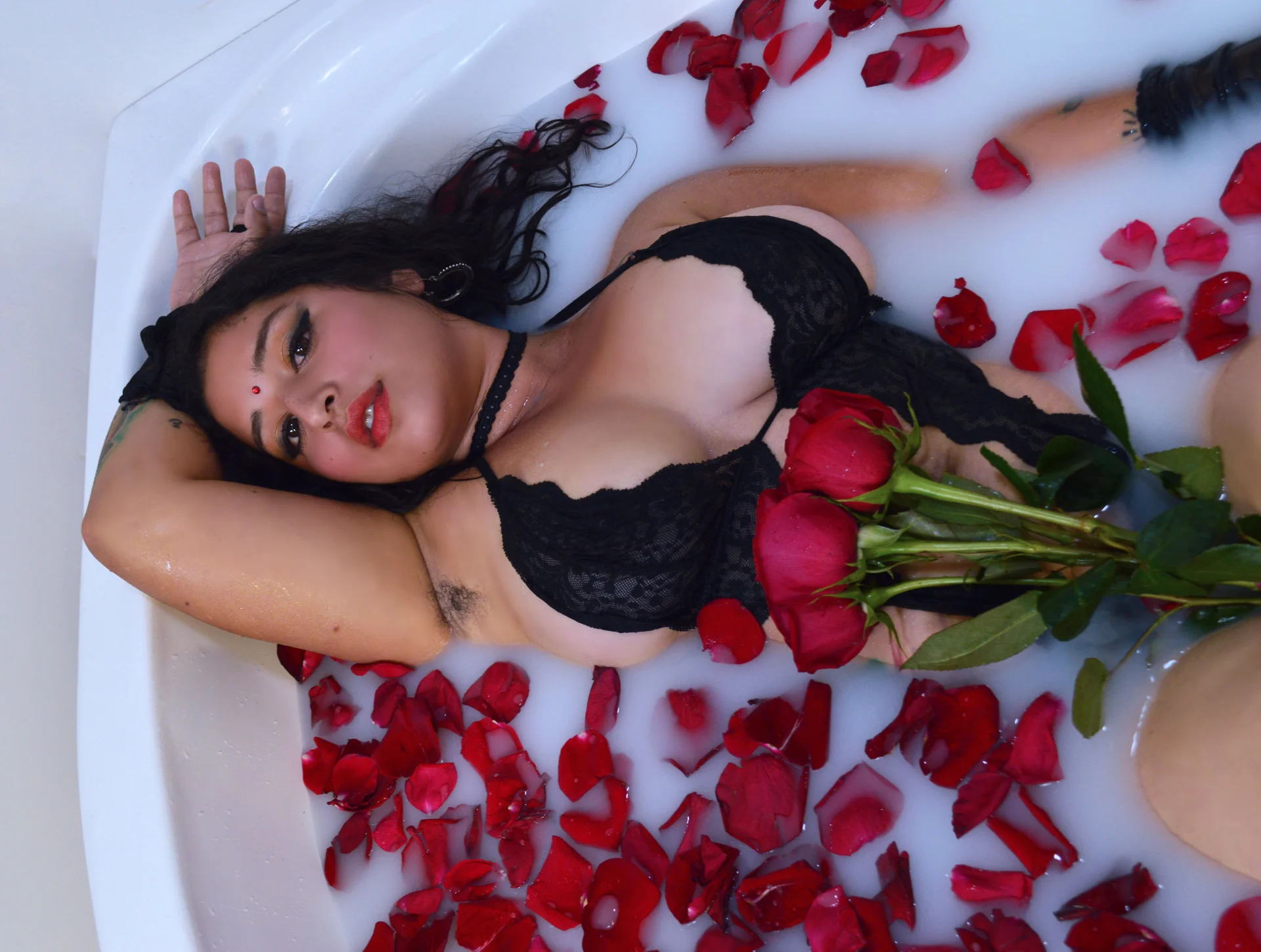 XXX Porn Photo of Nude sophiaamethystt 26