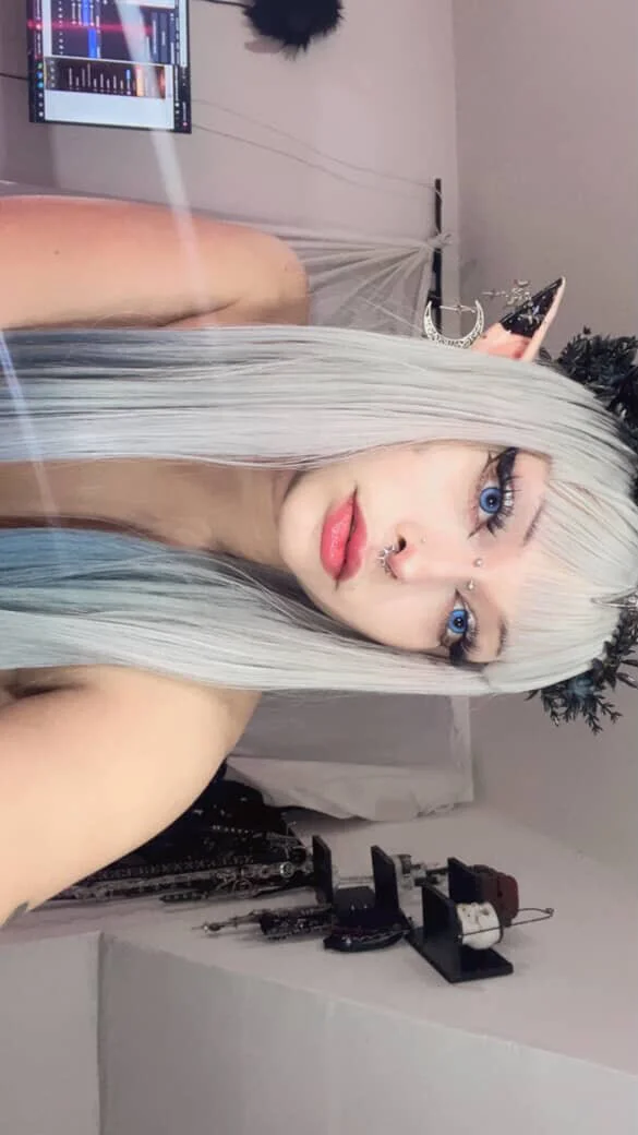XXX Porn Photo of Nude Devil_goth 3