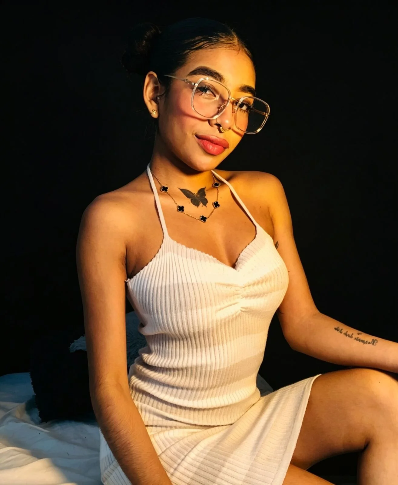 XXX Porn Photo of Nude Scarlet_Vixen_ 19