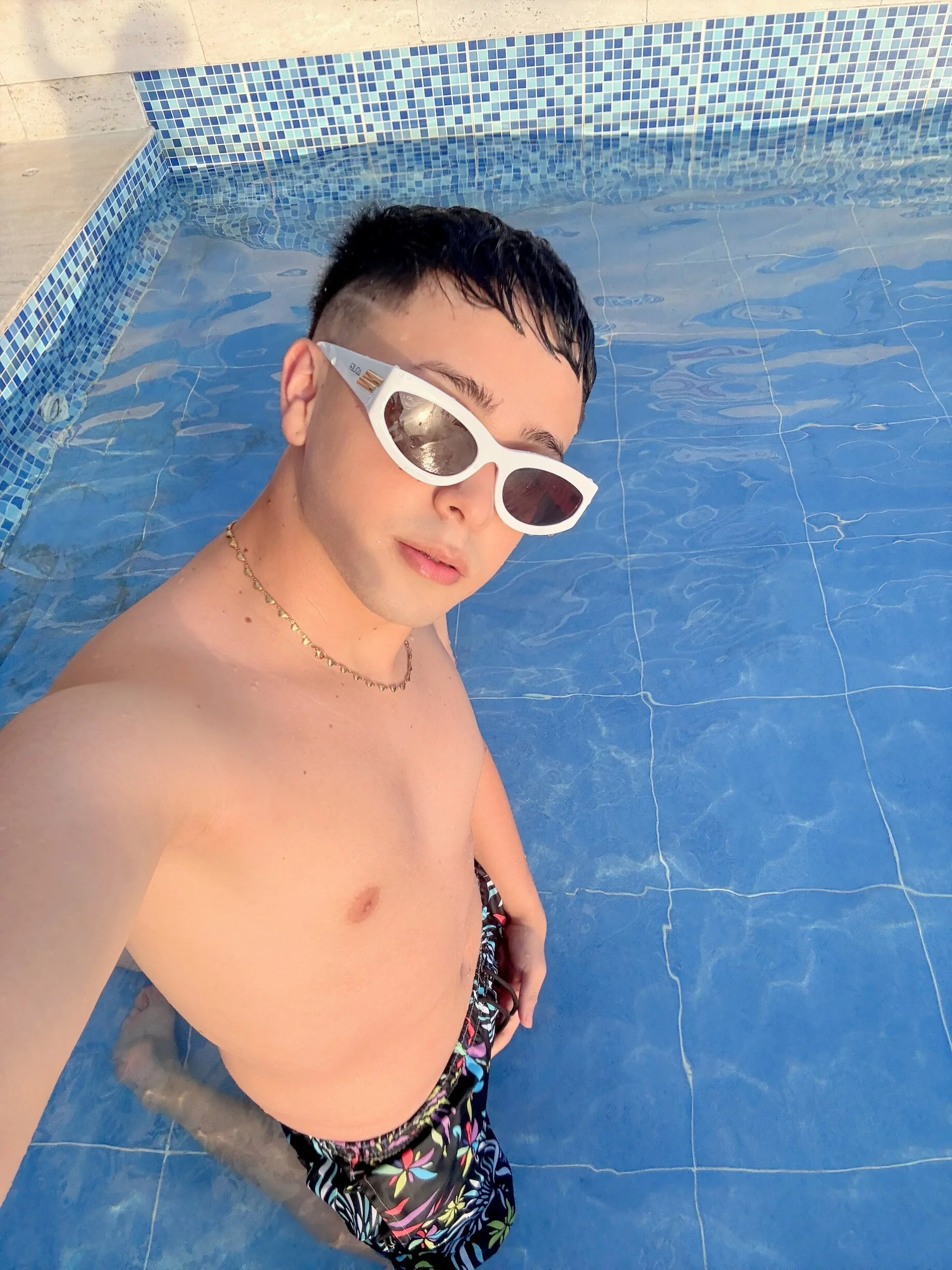 XXX Porn Photo of Nude christopher_Hot 23