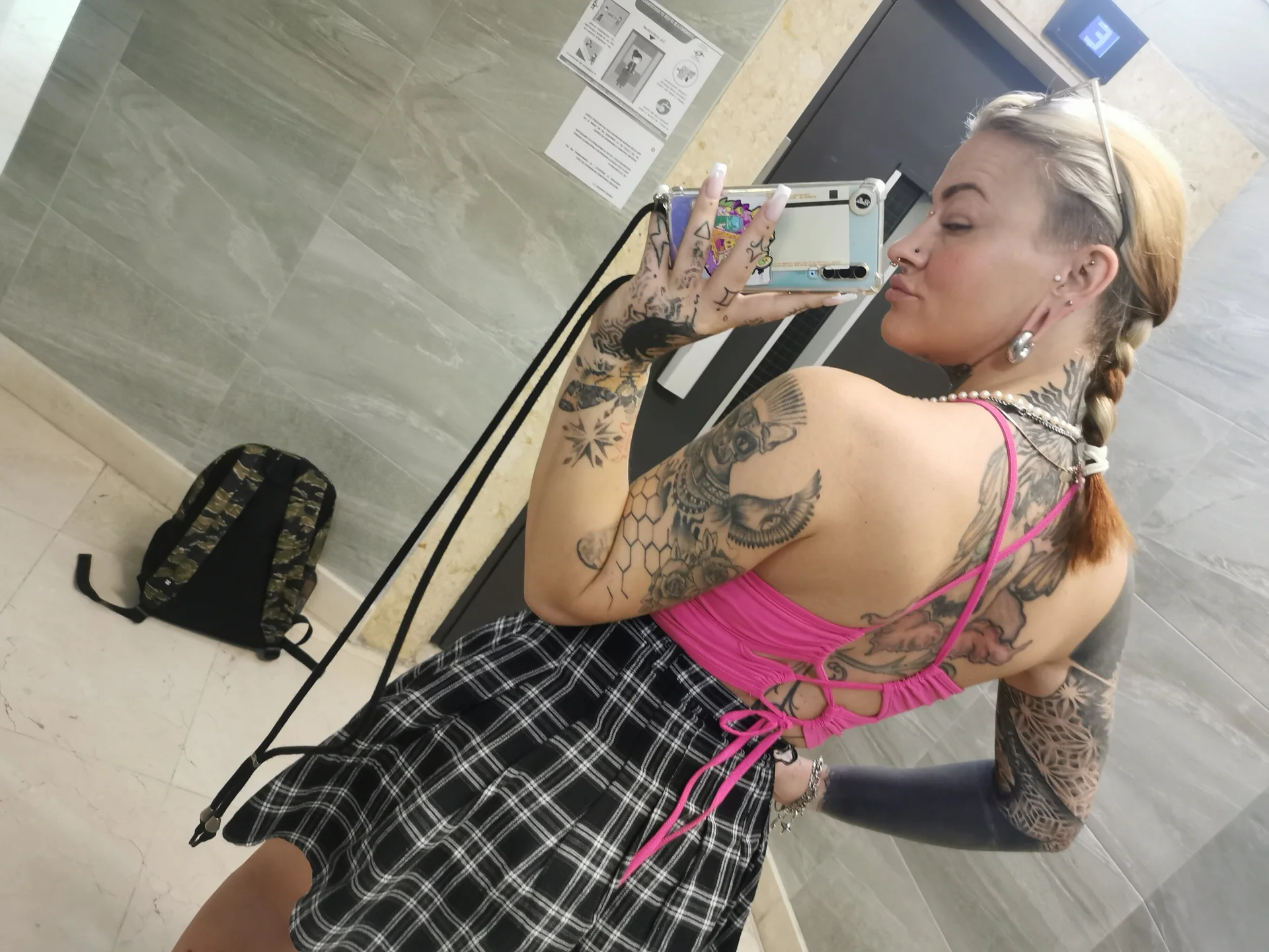 XXX Porn Photo of Nude Peach420live 13