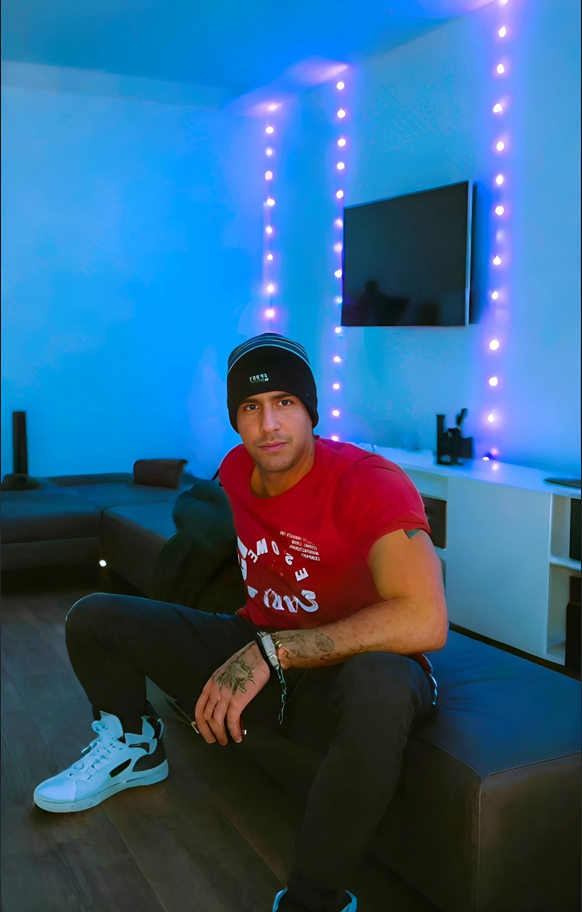 XXX Porn Photo of Nude Akram_piroka 1