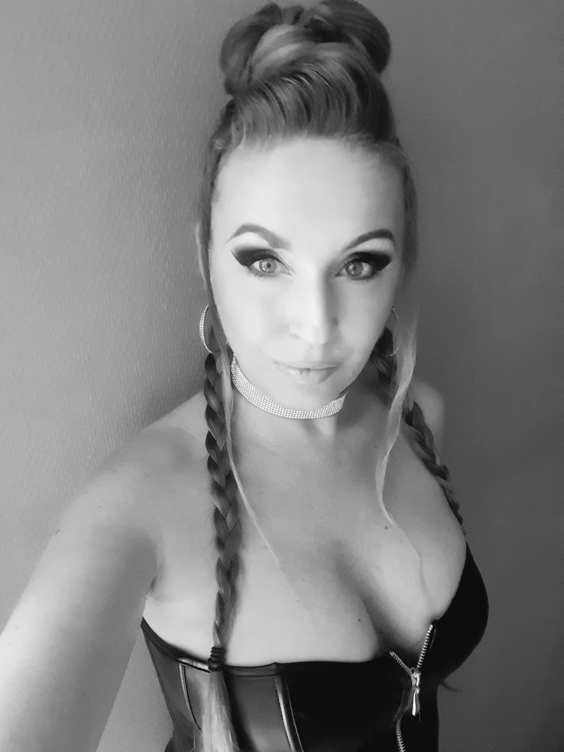XXX Porn Photo of Nude LolaStarss 2
