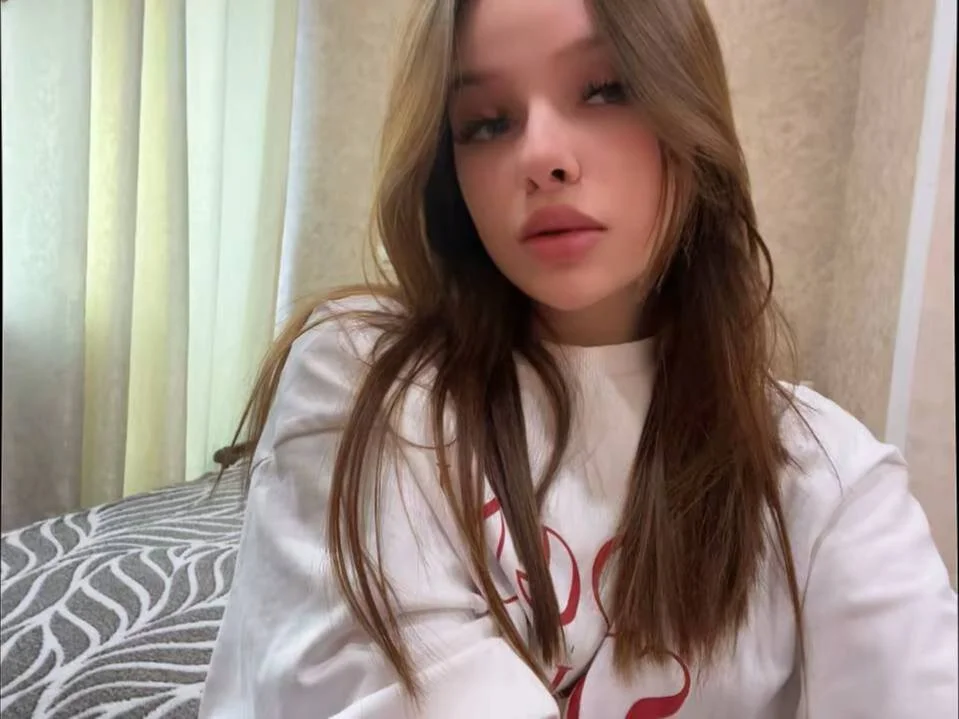 XXX Porn Photo of Nude VallieBronstade 2
