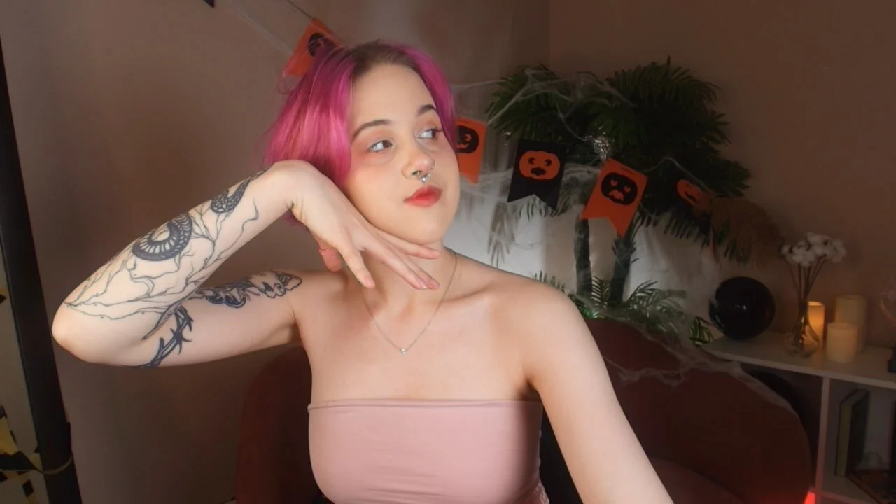 XXX Porn Photo of Nude luna_son 6