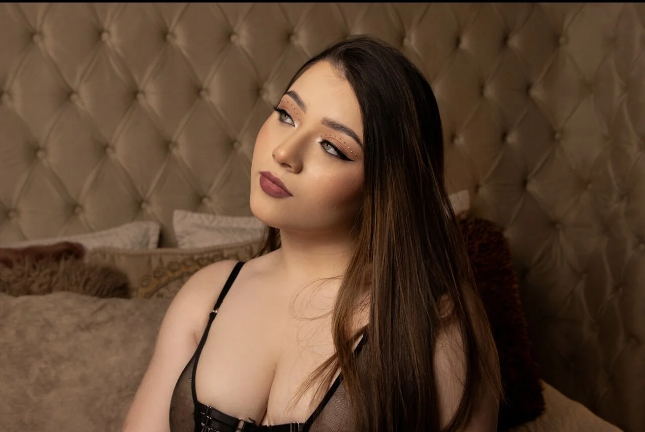 XXX Porn Photo of Nude CamilaRougee 25