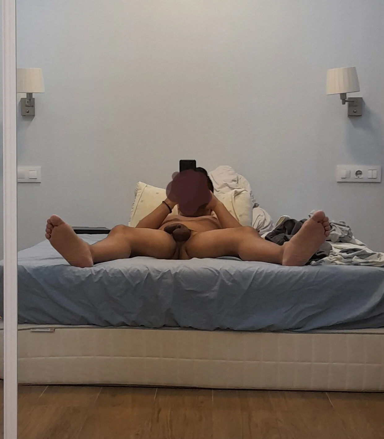 XXX Porn Photo of Nude LuggedDrip 3