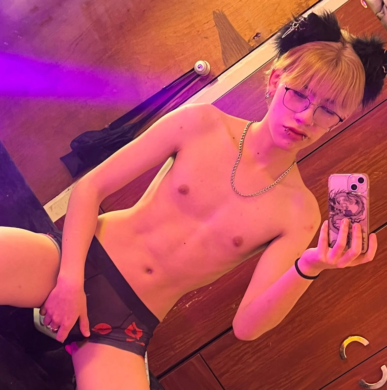 XXX Porn Photo of Nude Kim_Adrien 3