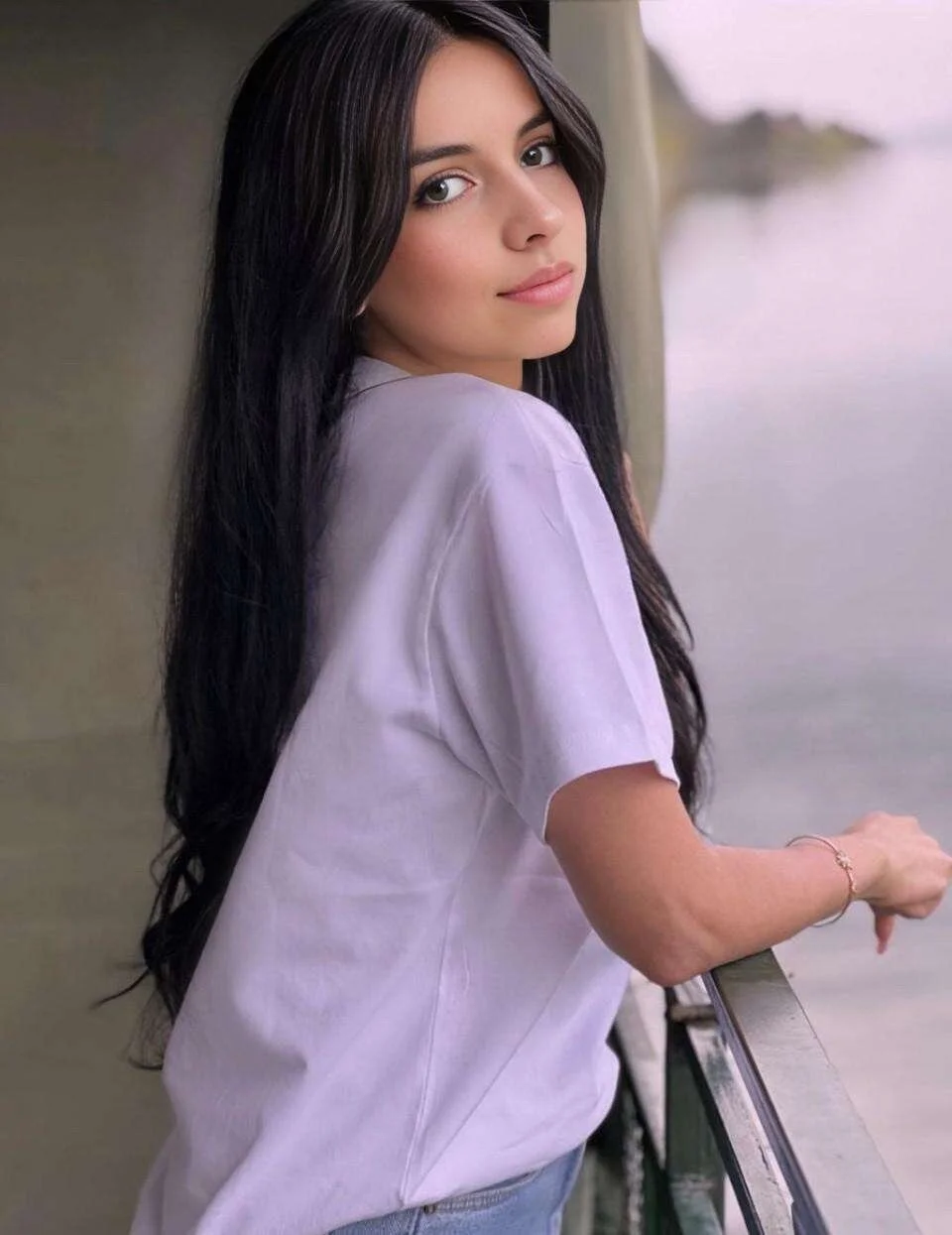 XXX Porn Photo of Nude Maggie_Fox3 210