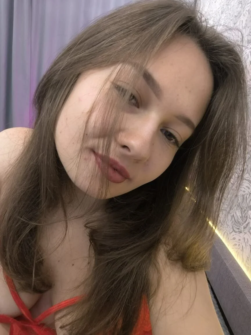 XXX Porn Photo of Nude Olivia_OliV 7