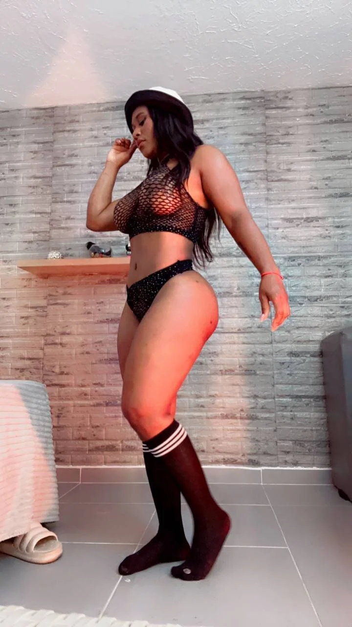 XXX Porn Photo of Nude TinnaCobb 87
