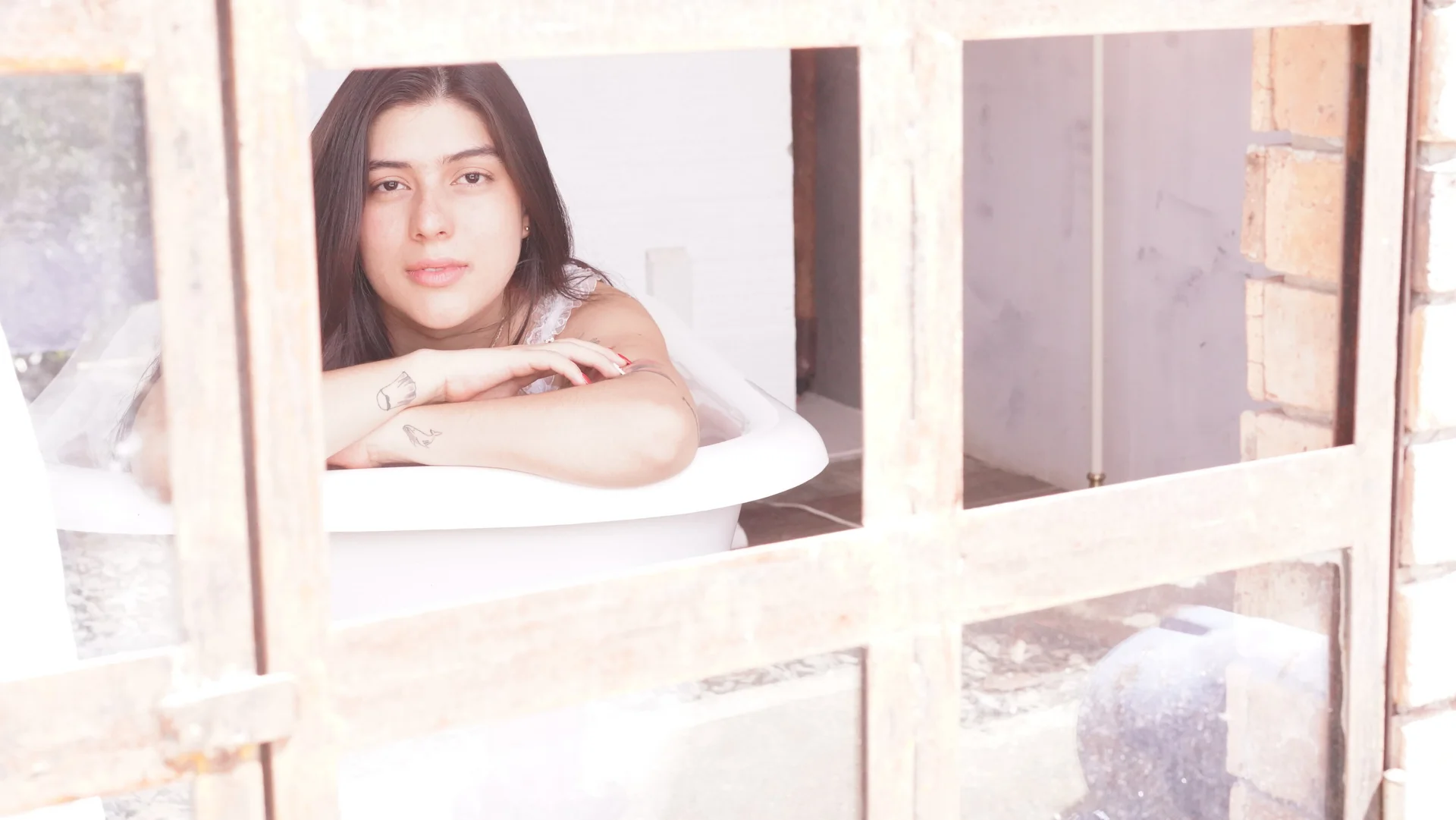 XXX Porn Photo of Nude dakotaa__ 19