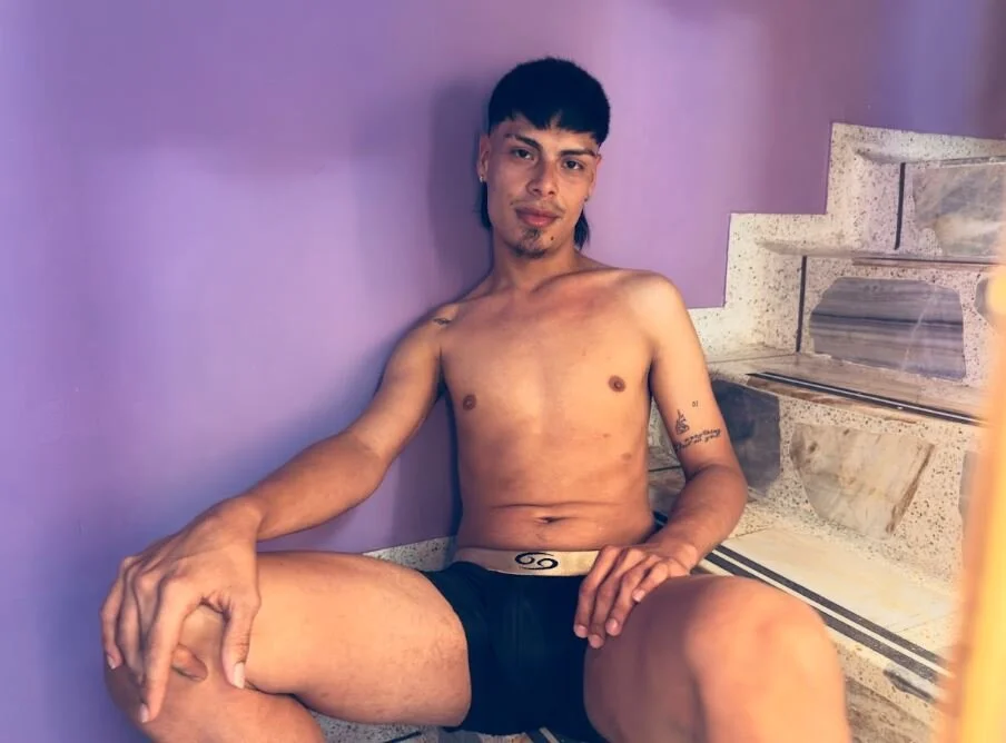 XXX Porn Photo of Nude Julian_Blaze7 9