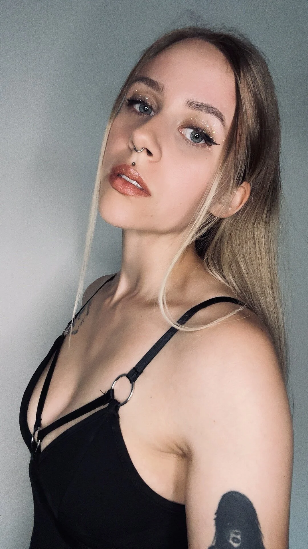 XXX Porn Photo of Nude lunawolf21 6