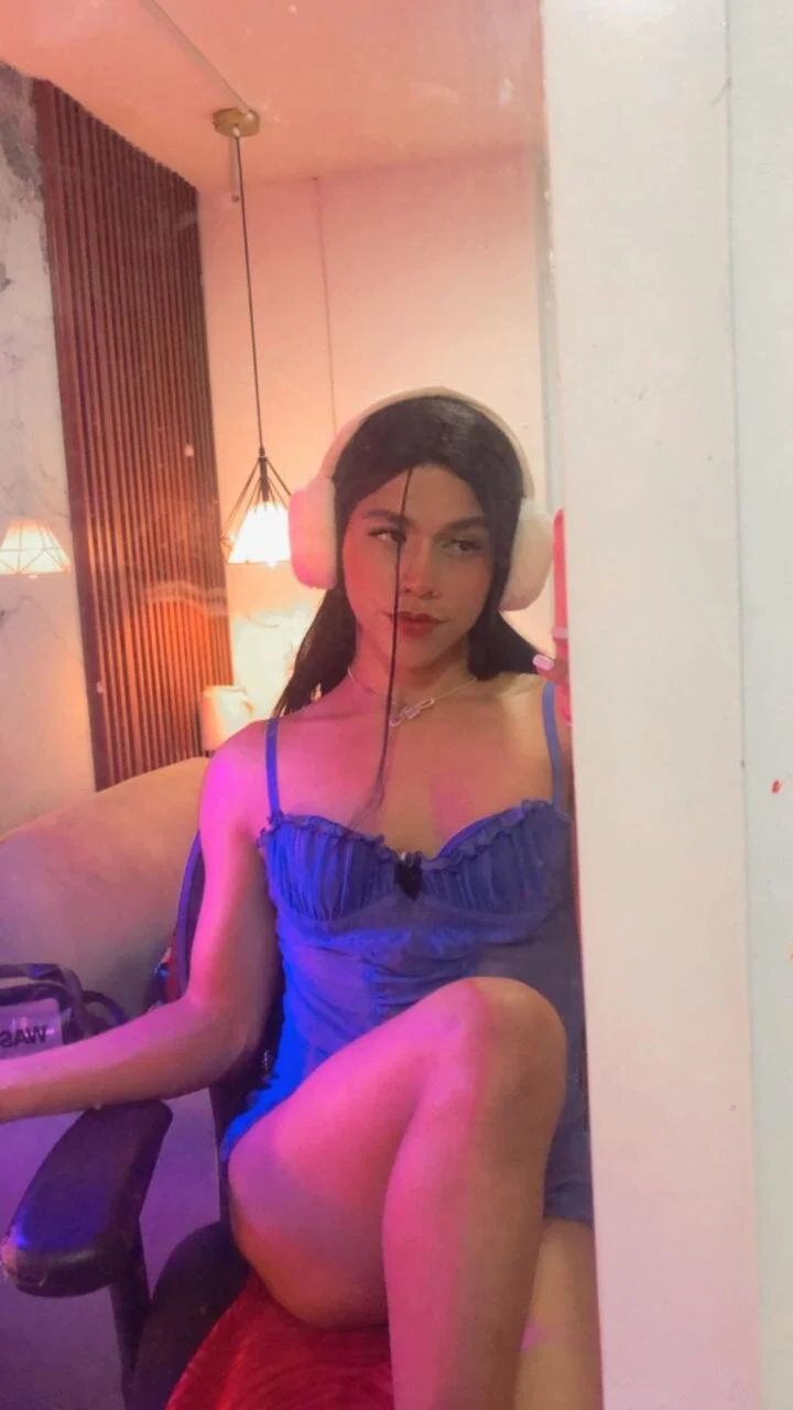 XXX Porn Photo of Nude DanniiGrovers 10
