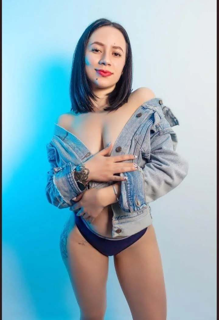 XXX Porn Photo of Nude Annie_Petters 6