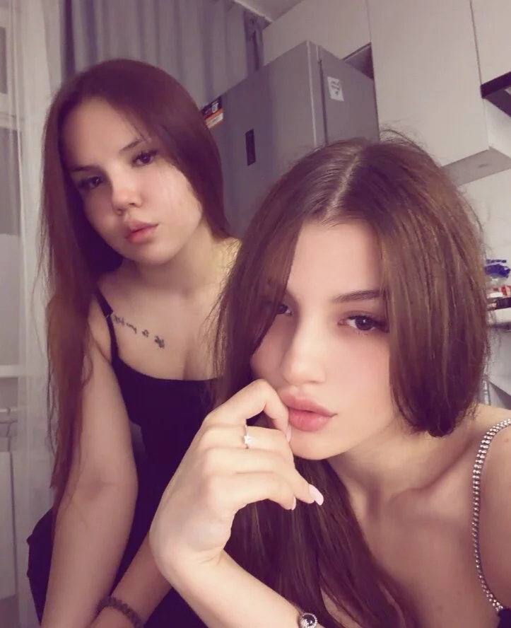 XXX Porn Photo of Nude Slumber_party 1