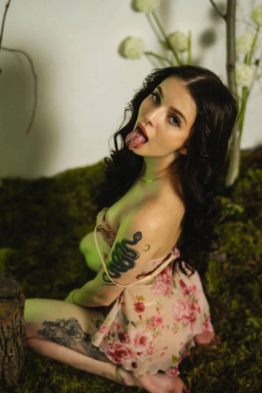 XXX Porn Photo of Nude Eva_Mayers 18