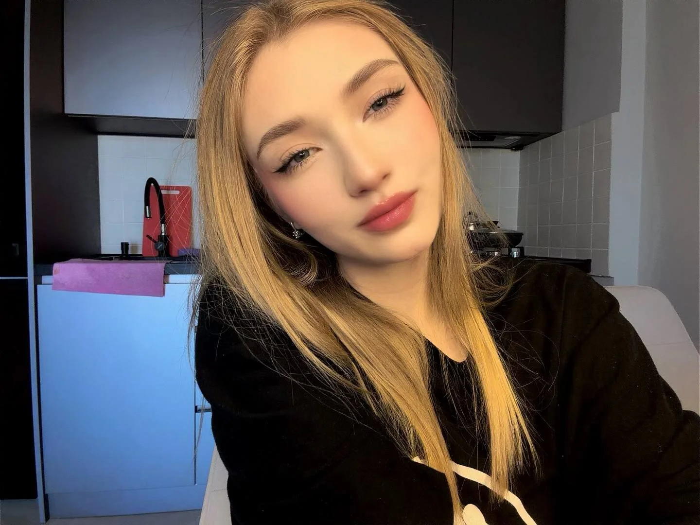 XXX Porn Photo of Nude AveryBerkson 52