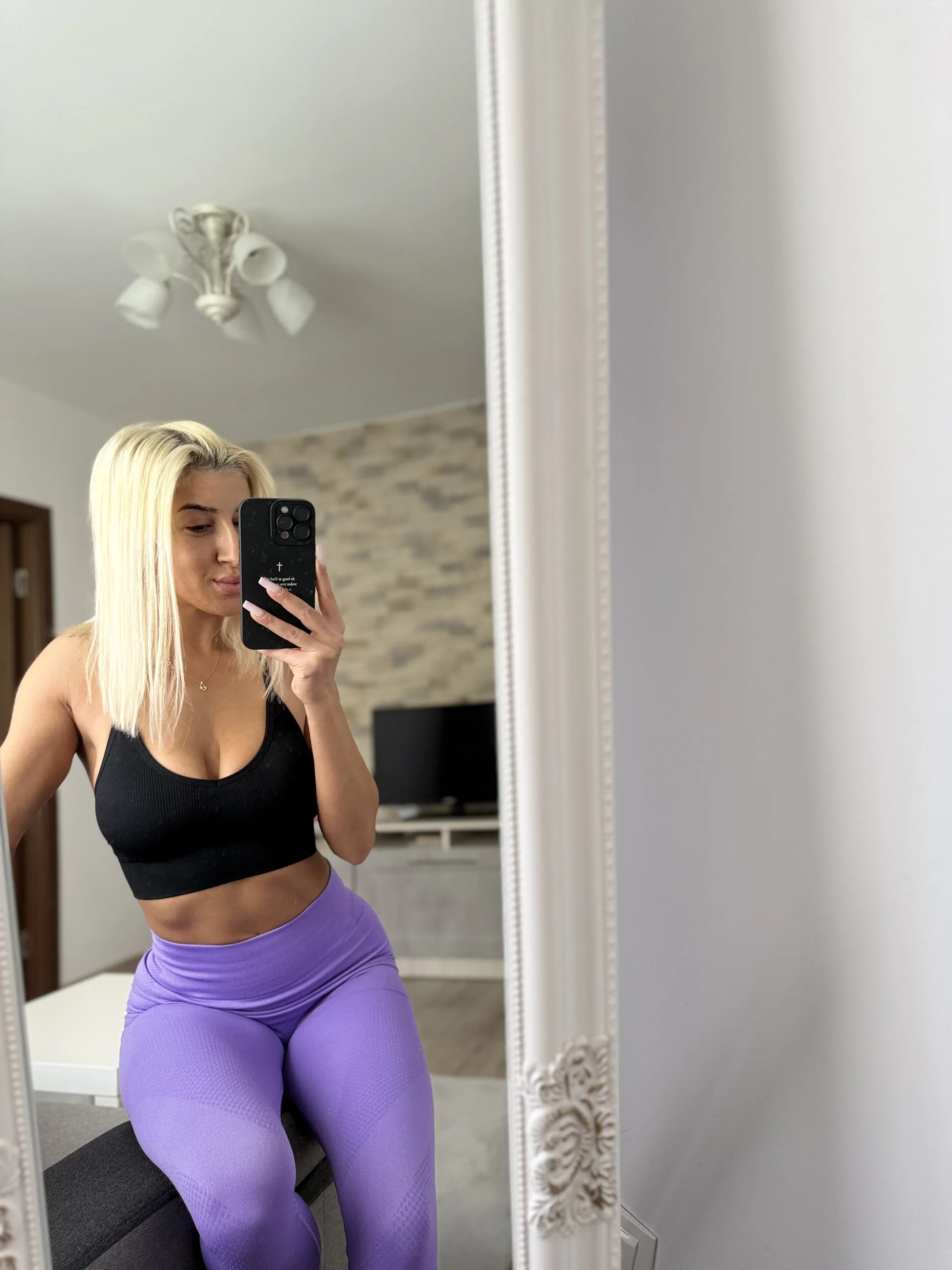 XXX Porn Photo of Nude CarlaDesire 15