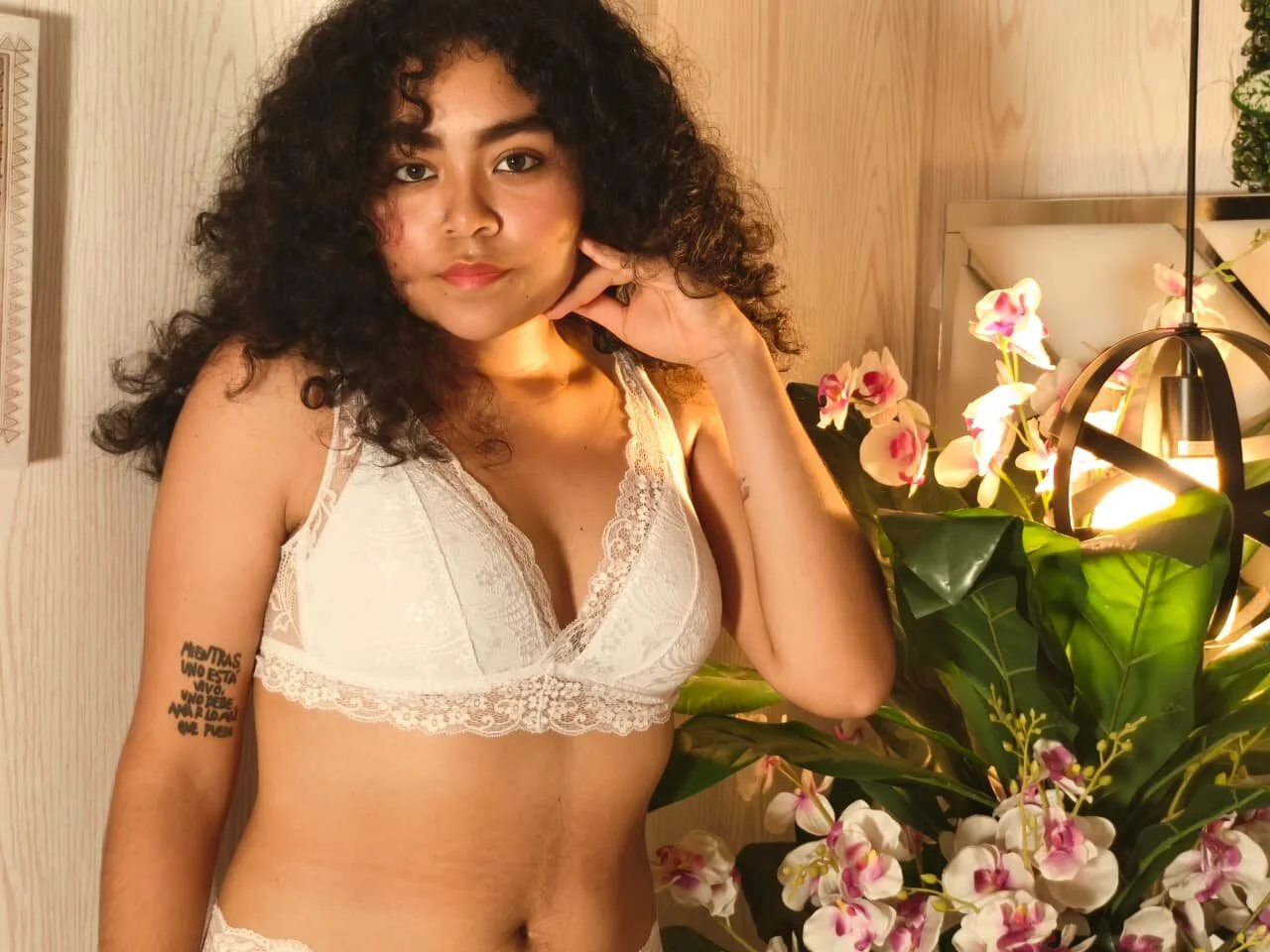 XXX Porn Photo of Nude Queenn_Isa 1