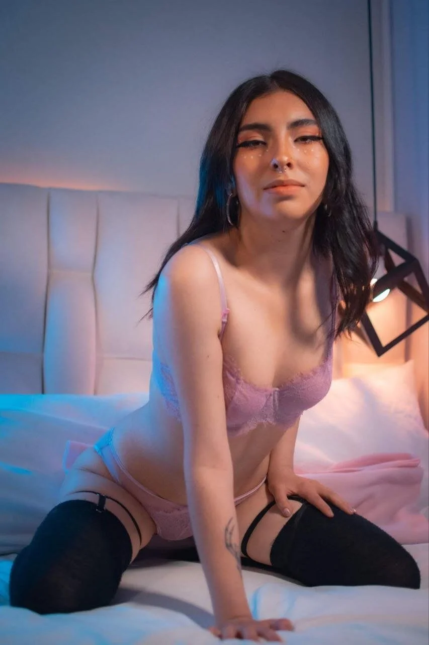 XXX Porn Photo of Nude Molly_A 32
