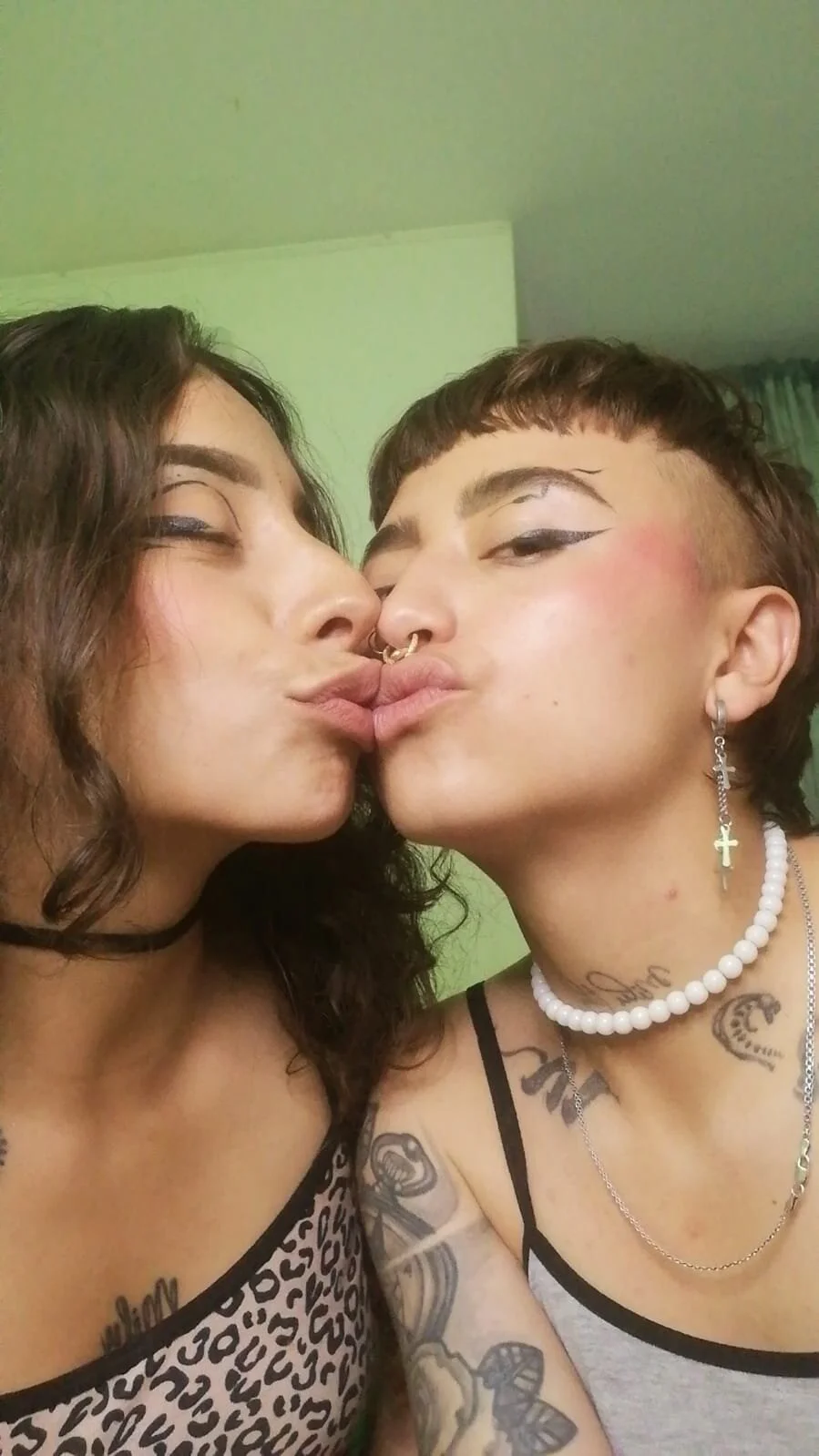 XXX Porn Photo of Nude AlexxaAndRileyy 2