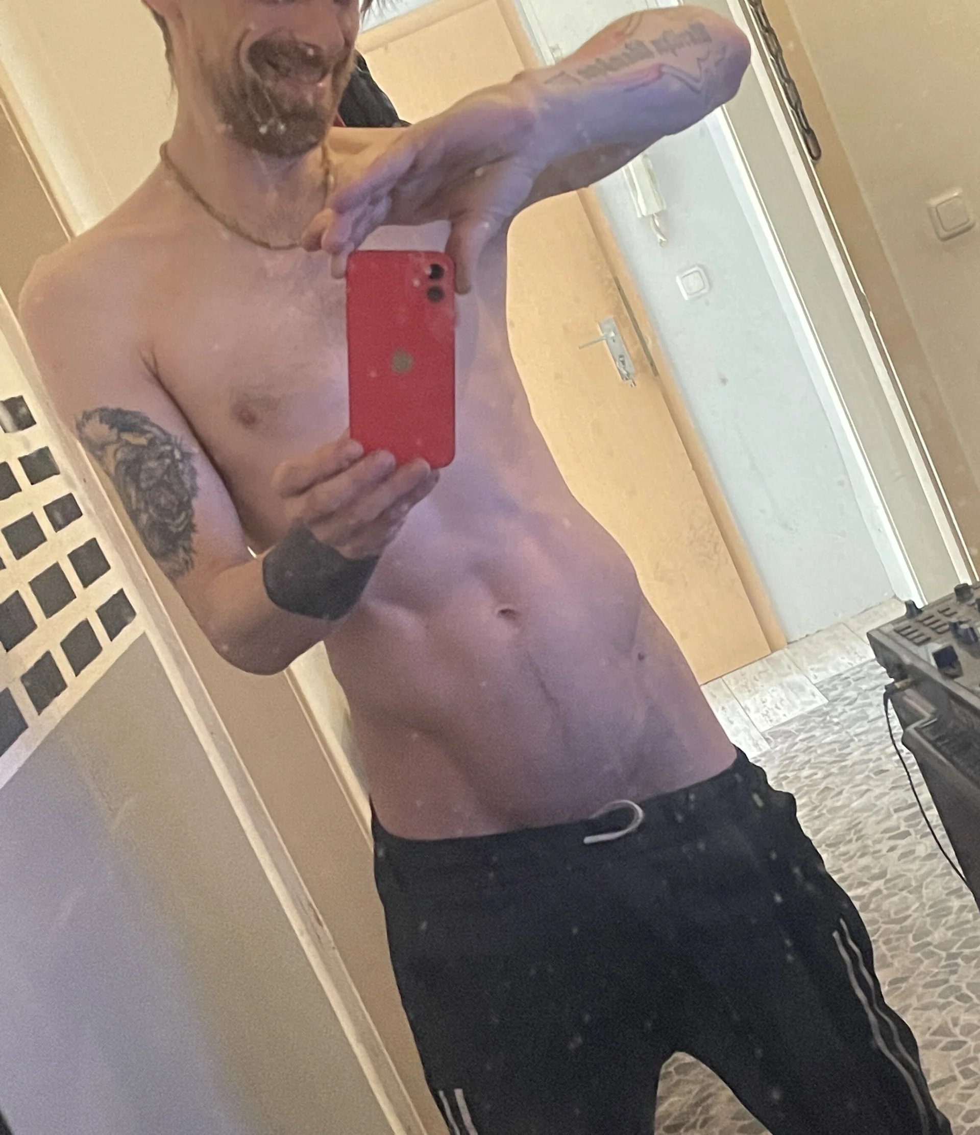 XXX Porn Photo of Nude LionBoy1976 2