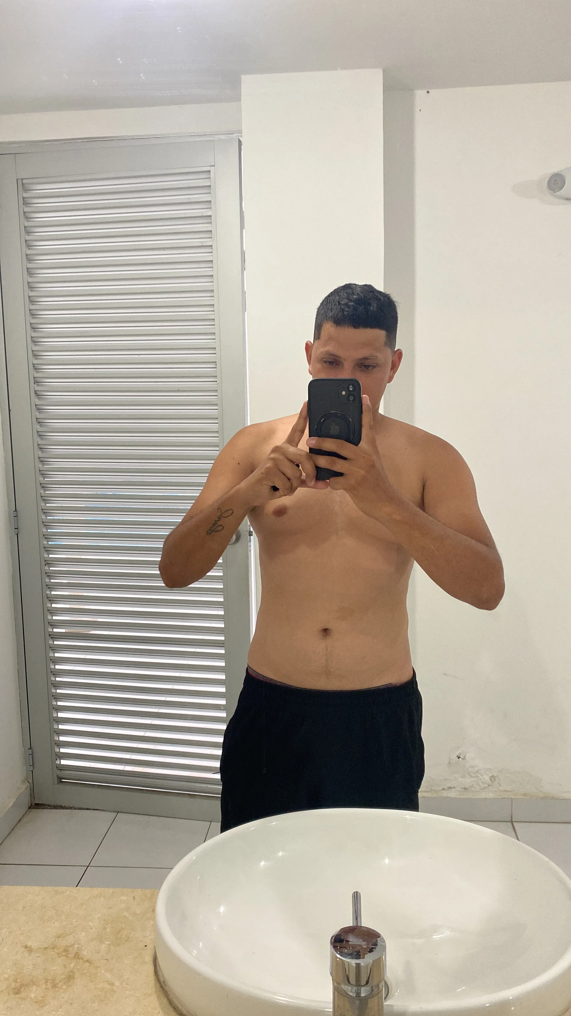 XXX Porn Photo of Nude stuar999-salvador 5