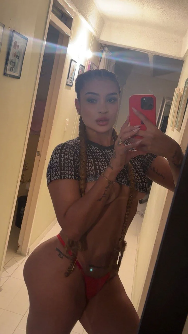 XXX Porn Photo of Nude Mistress_Scarlet 2