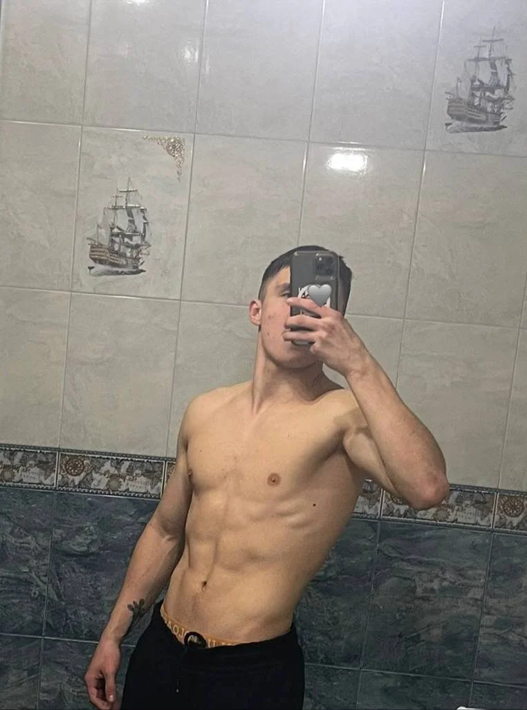 XXX Porn Photo of Nude emmanuel_shine 5