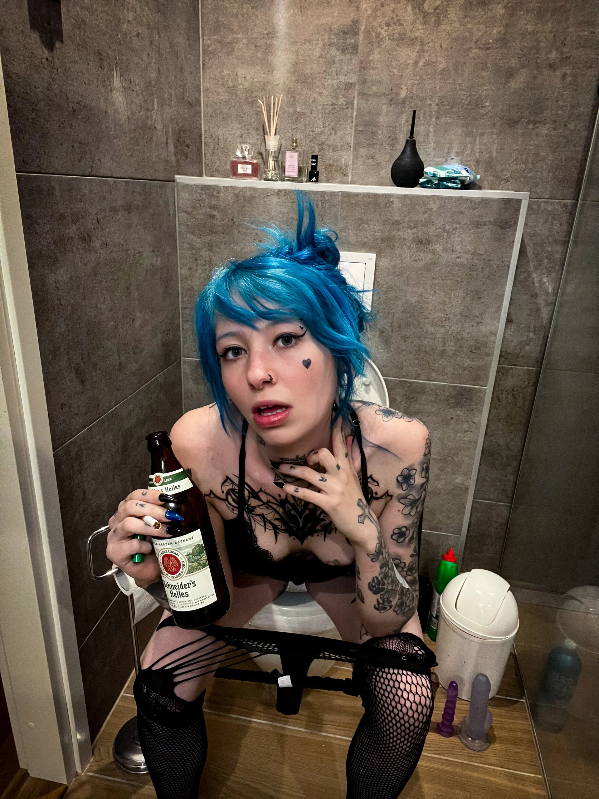 XXX Porn Photo of Nude coyemoo 1