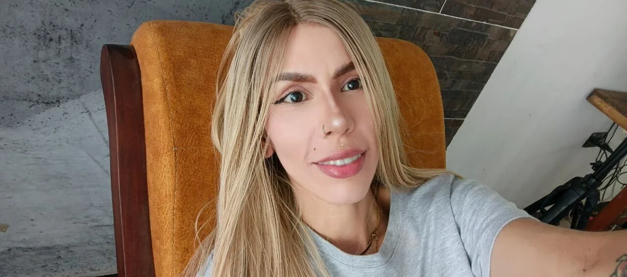 XXX Porn Photo of Nude Abby-lollipop 4