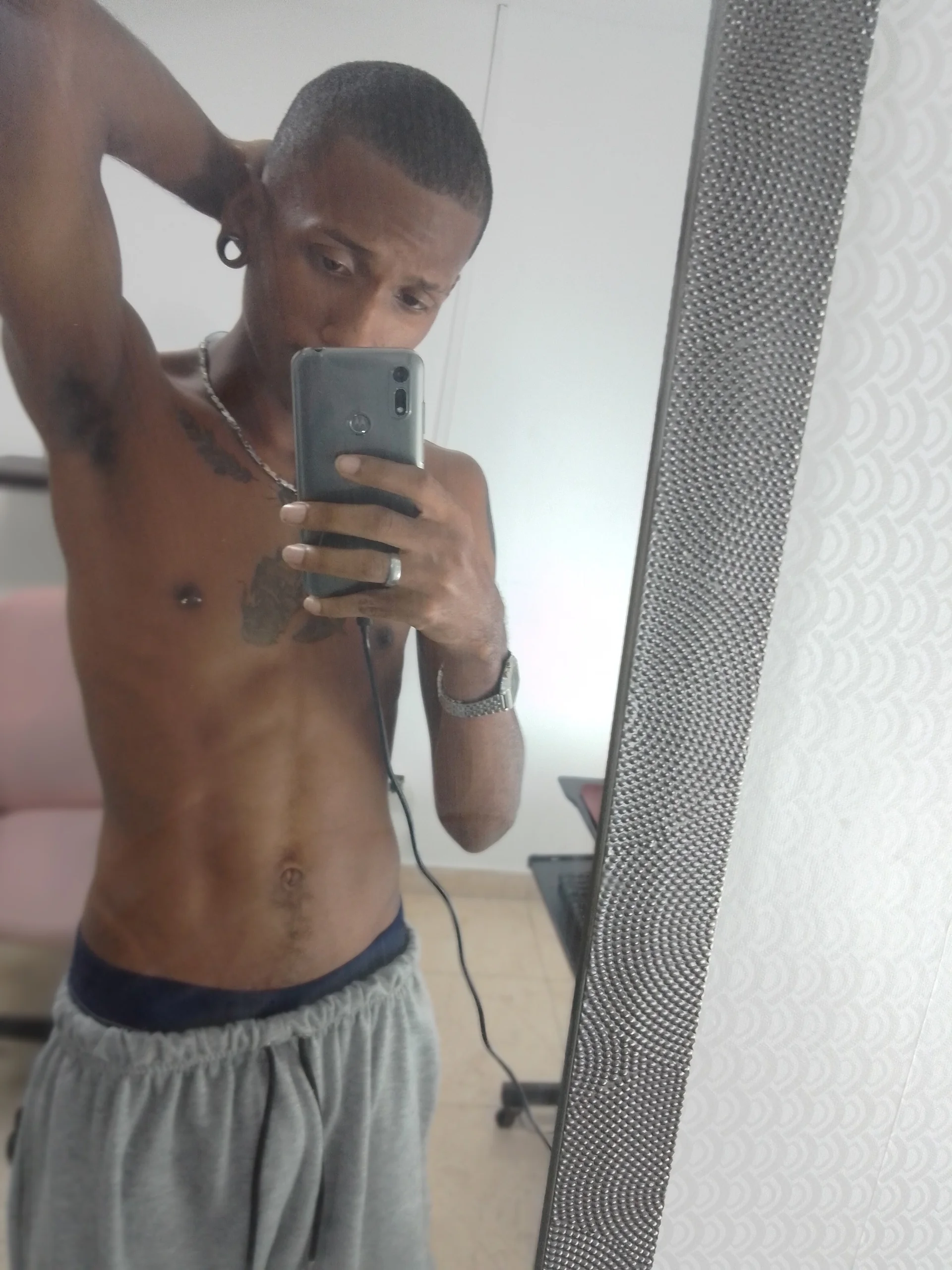 XXX Porn Photo of Nude ManSant 1