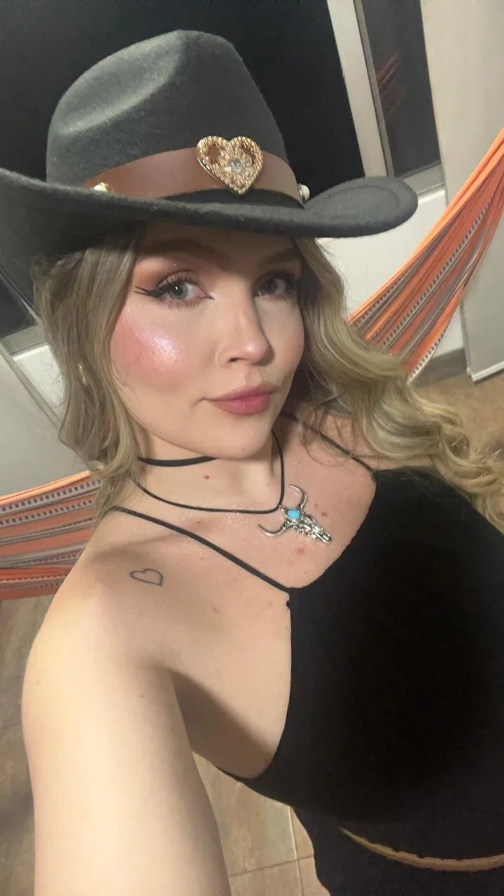 XXX Porn Photo of Nude GaiaBaker 1