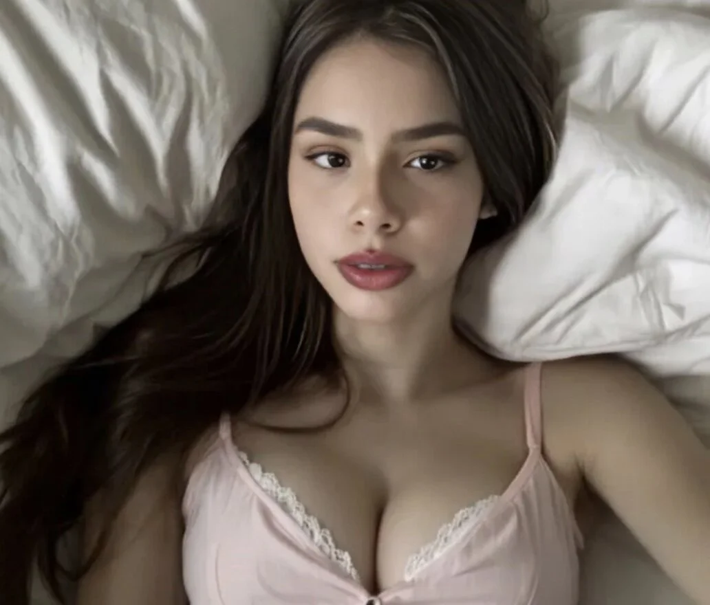 XXX Porn Photo of Nude Angelinav7 11