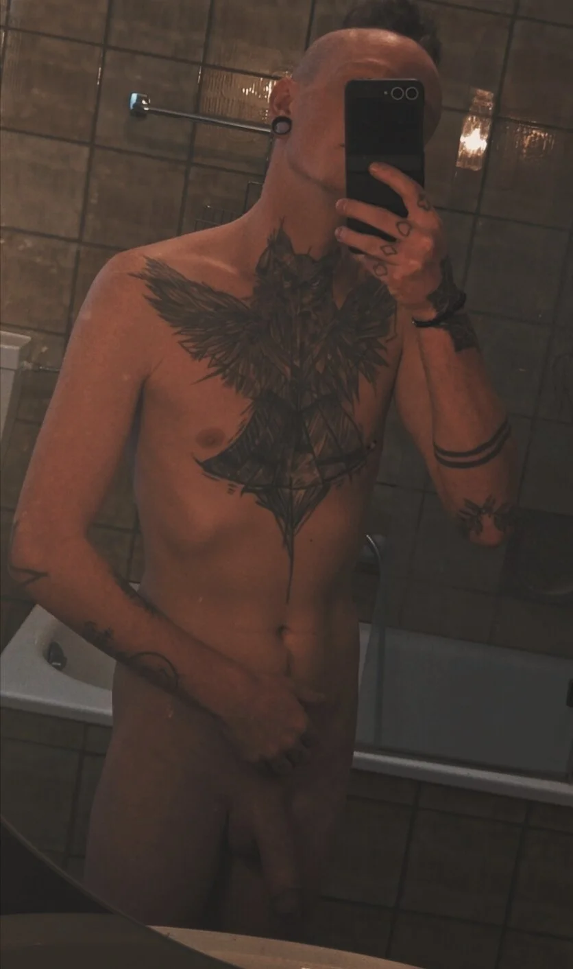 XXX Porn Photo of Nude _Fuck_boy97 1
