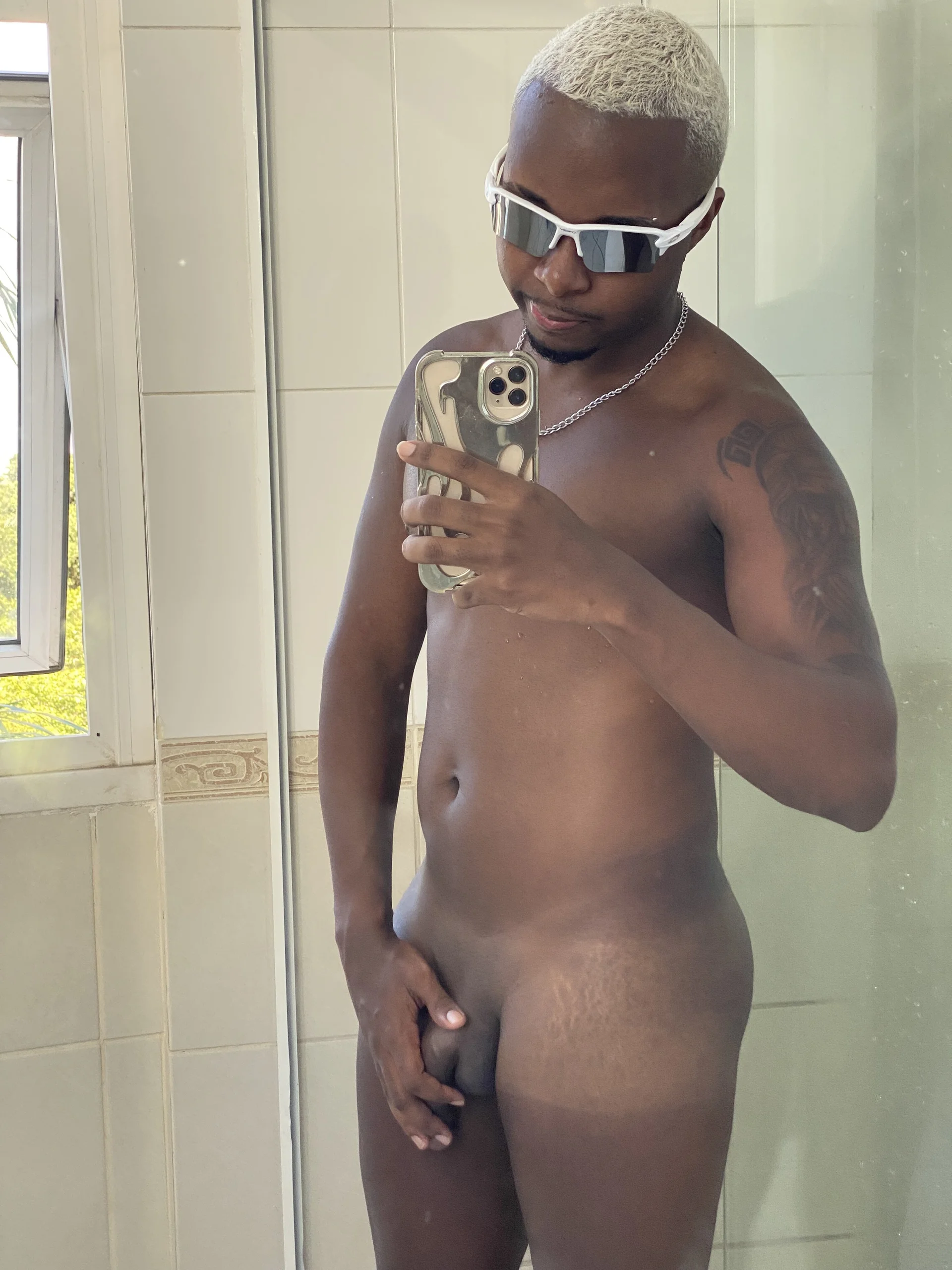 XXX Porn Photo of Nude Th_grayson 4
