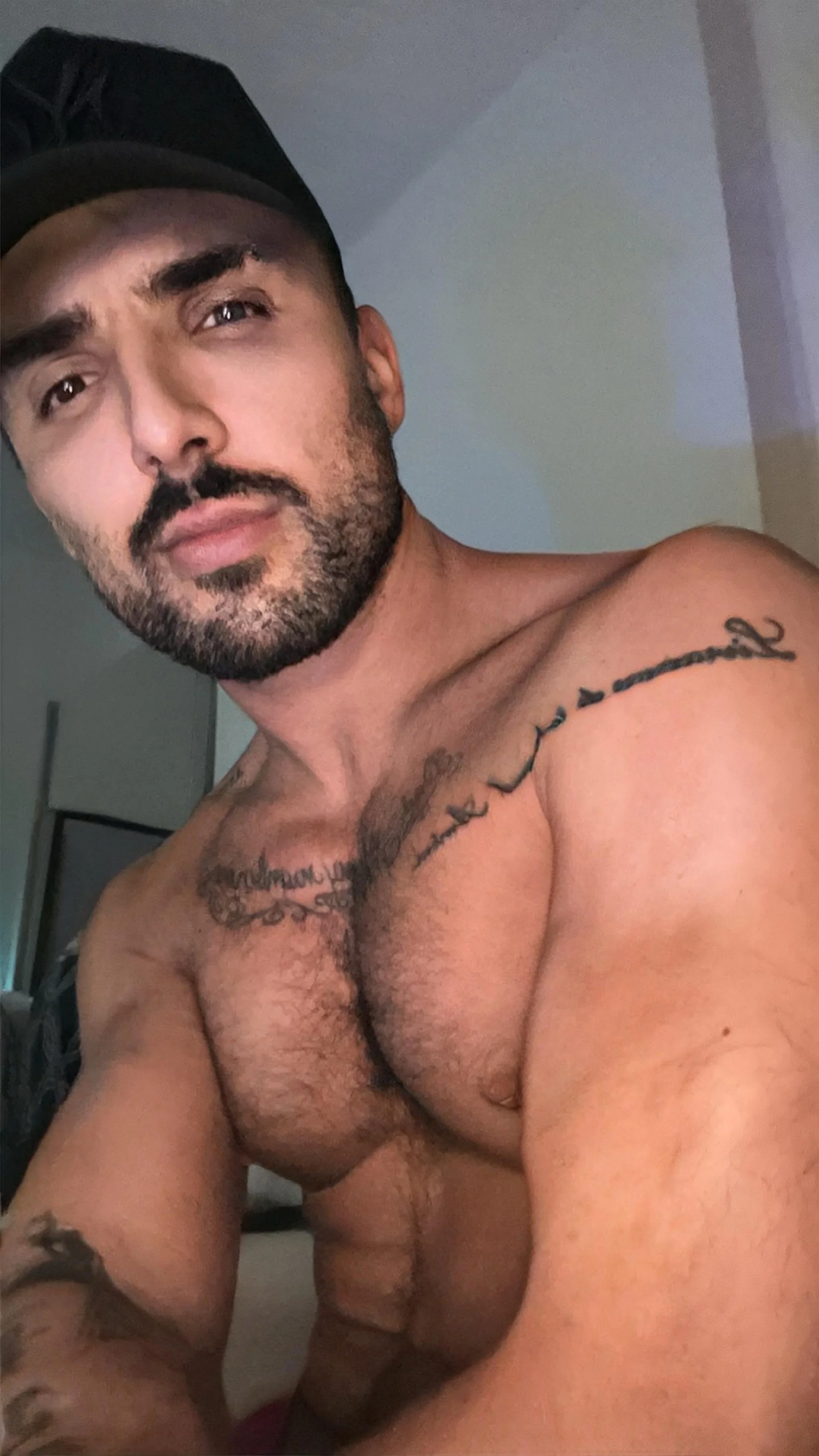 XXX Porn Photo of Nude JJAMESCARSON 6
