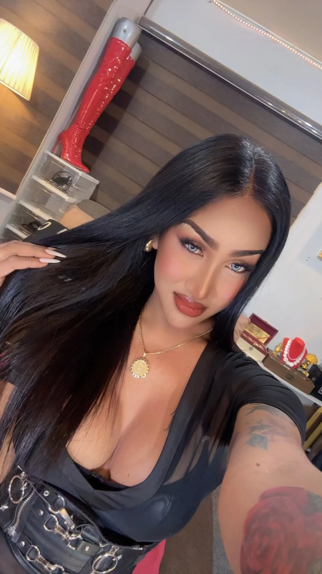 XXX Porn Photo of Nude SeductiveVictoria 3