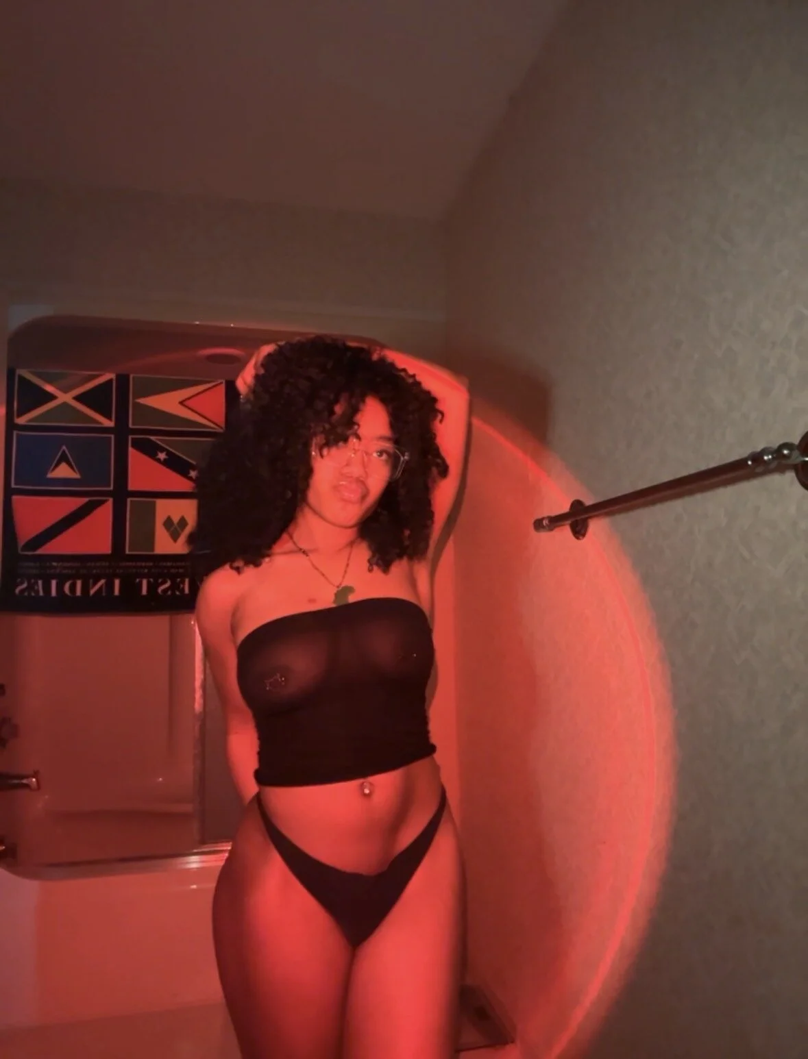 XXX Porn Photo of Nude lifeoftt_19xx 59