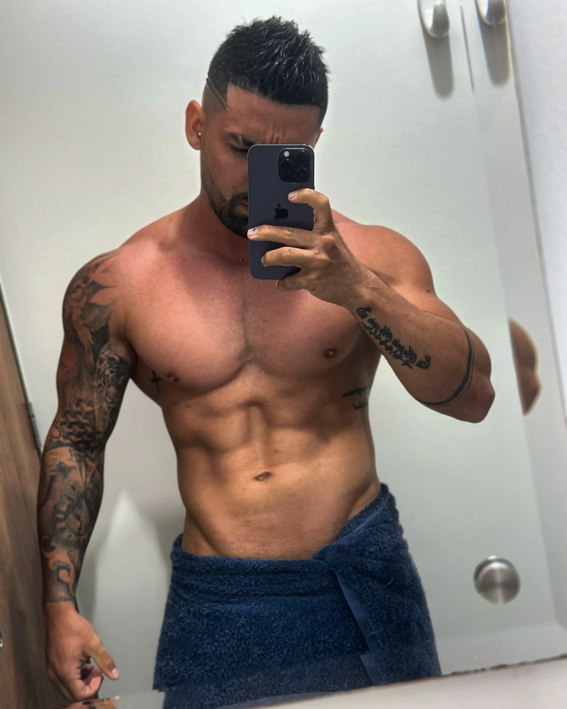 XXX Porn Photo of Nude miike_smit 6