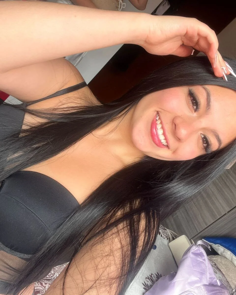 XXX Porn Photo of Nude Alice_Fg 6