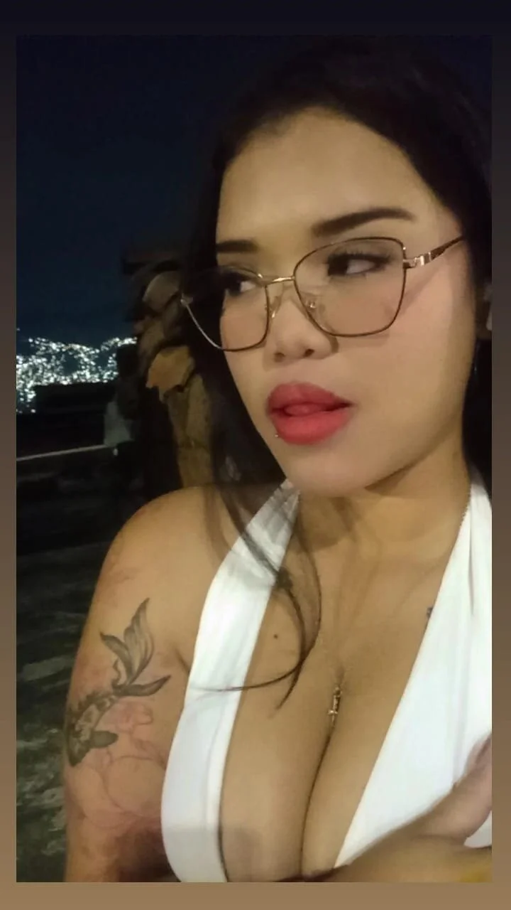 XXX Porn Photo of Nude Naughty_Aly111 1