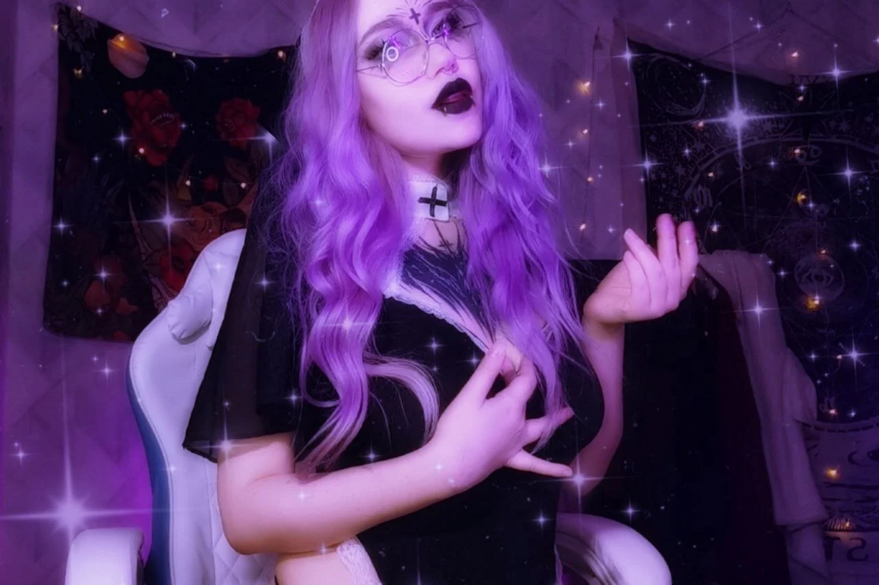 XXX Porn Photo of Nude chloe_crystall_killer 1