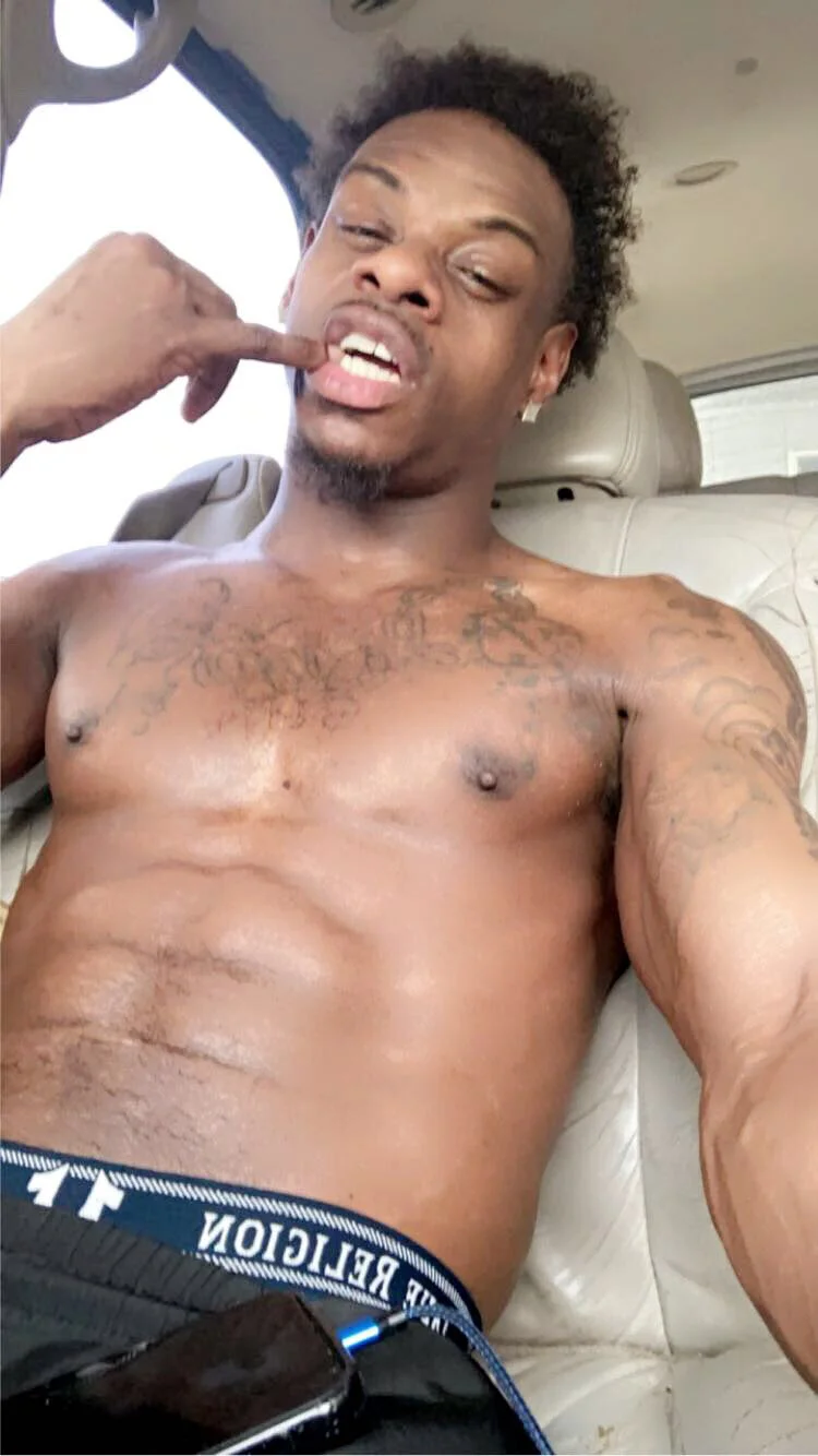 XXX Porn Photo of Nude LiveeNunkutt 3