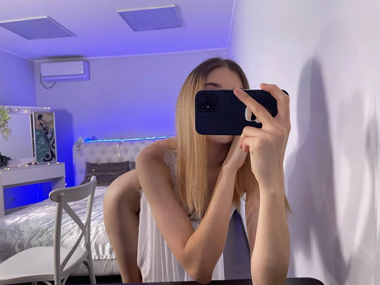 XXX Porn Photo of Nude ROYALTY_13 3