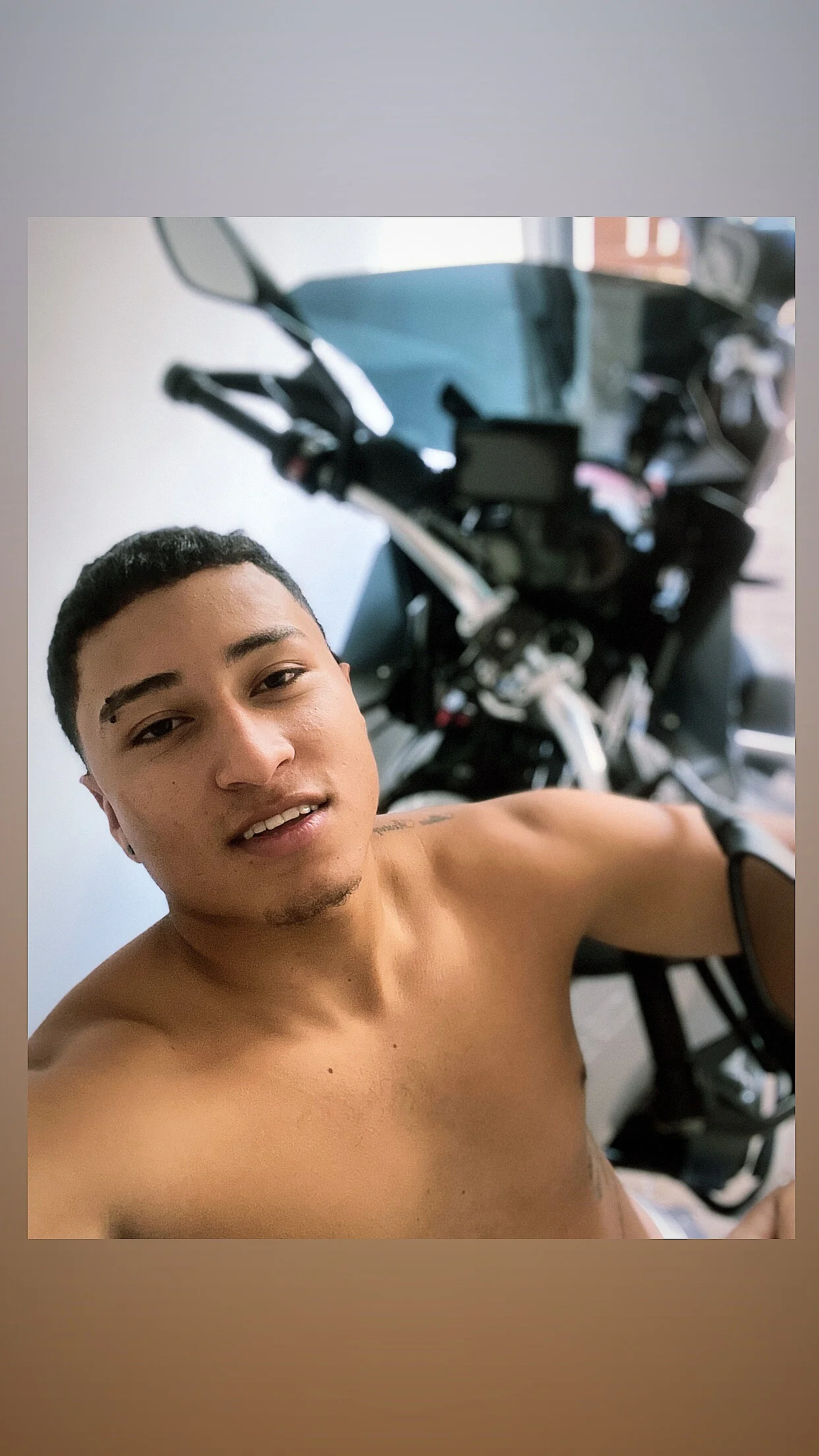 XXX Porn Photo of Nude hdyejfb 1